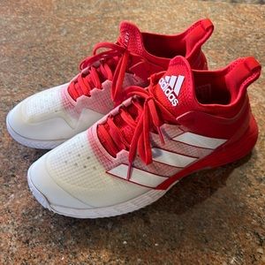 Men’s Adizero Ubersonic Adidas sneakers.